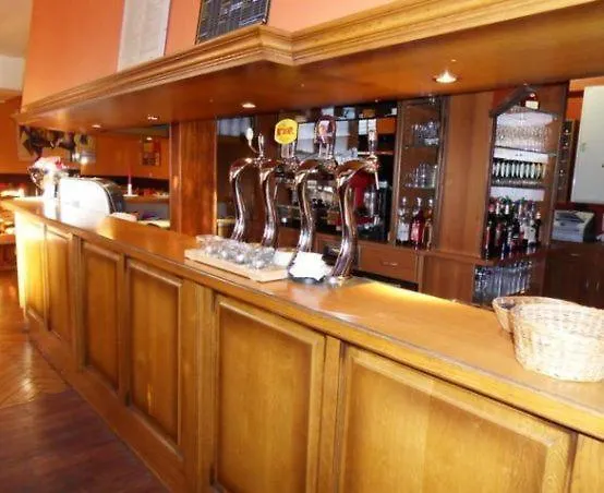 Restaurant Le Brochet מלון 3*